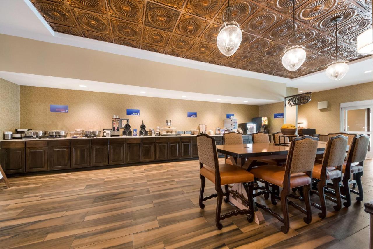 Best Western Bandera Suites & Saloon Exterior photo