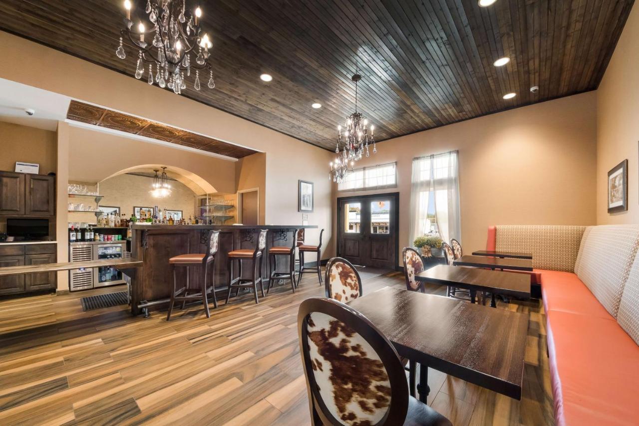 Best Western Bandera Suites & Saloon Exterior photo