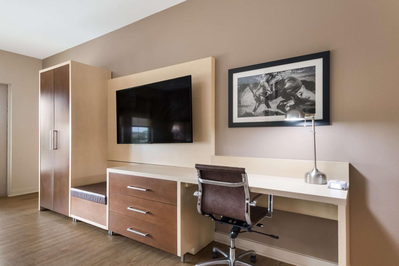 Best Western Bandera Suites & Saloon Exterior photo